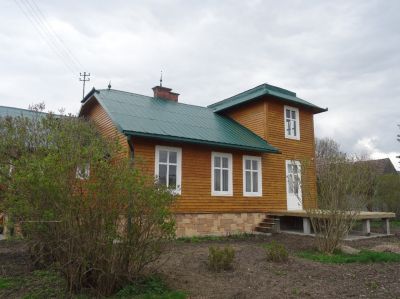 Zabytkowy dom właściciela młyna przy ul. Łąkowej 6, widok od p&oacute;łnocnego zachodu. Materiały Biura Miejskiego Konserwatora Zabytk&oacute;w UM Rzeszowa